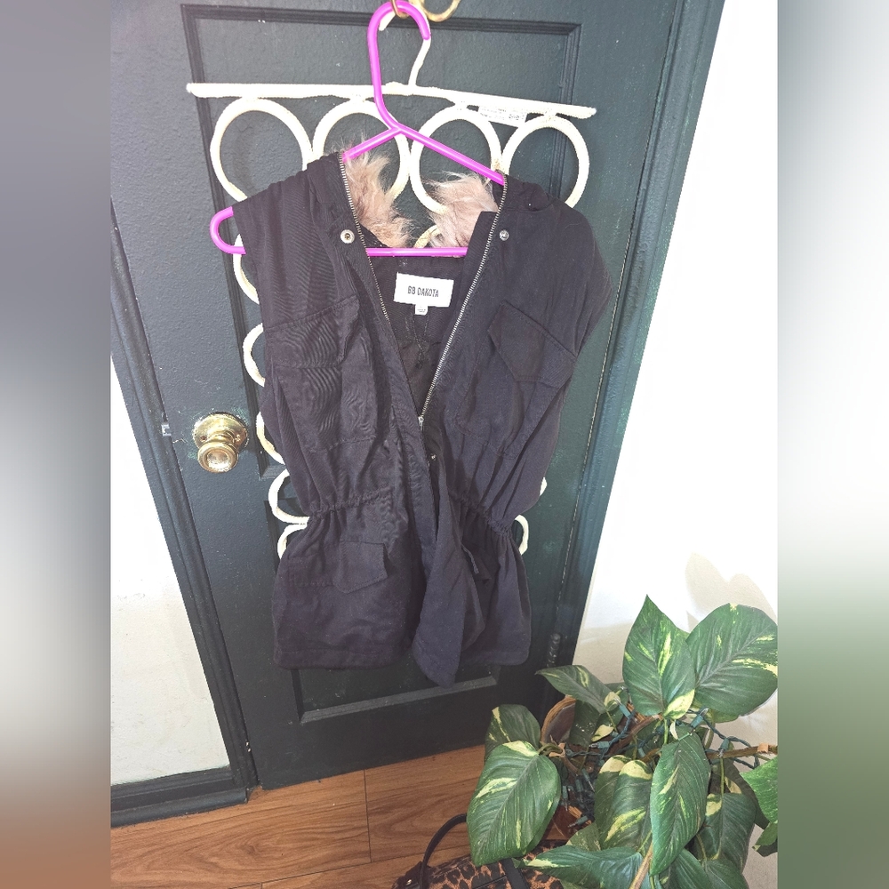 Black Sleeveless Jacket